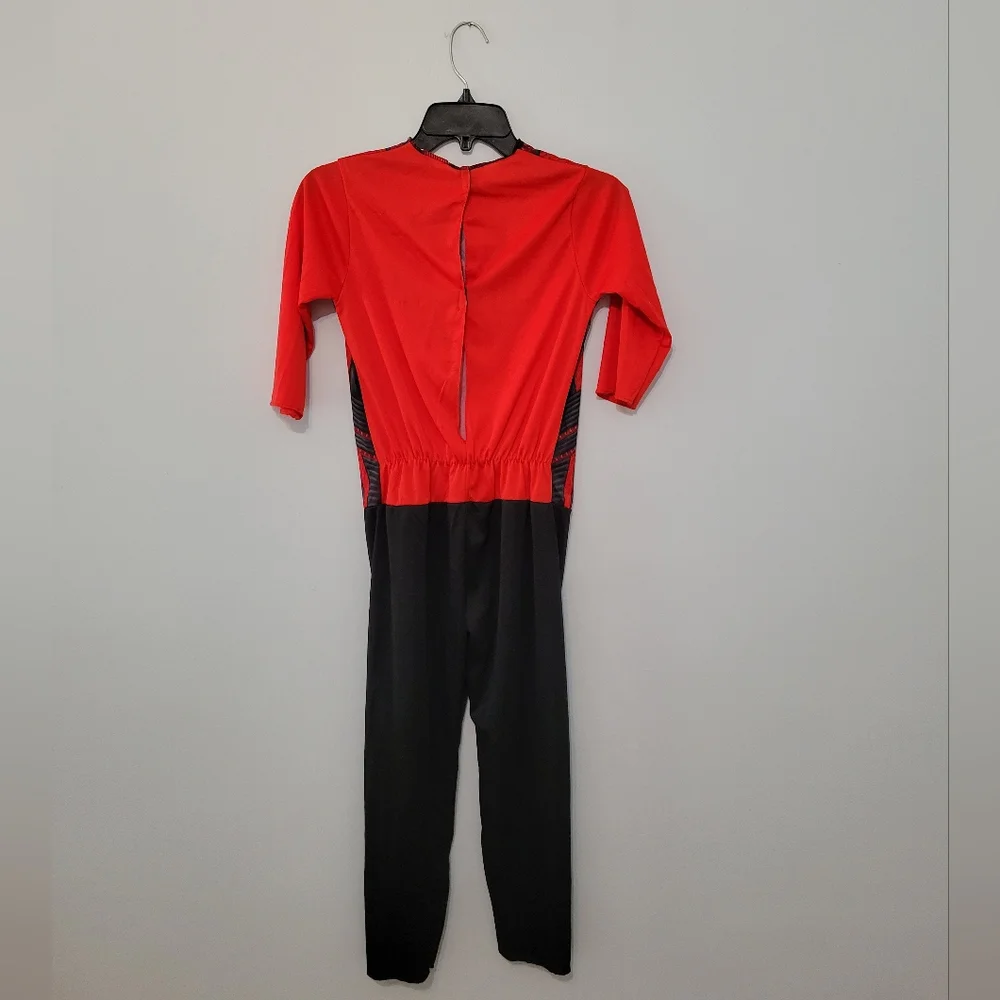 Kids Marvel Shang-Chi costume, Youth Medium (7/8) *slight stain* Halloween